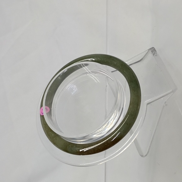 Jadeite Bangle - Picture 2 of 6